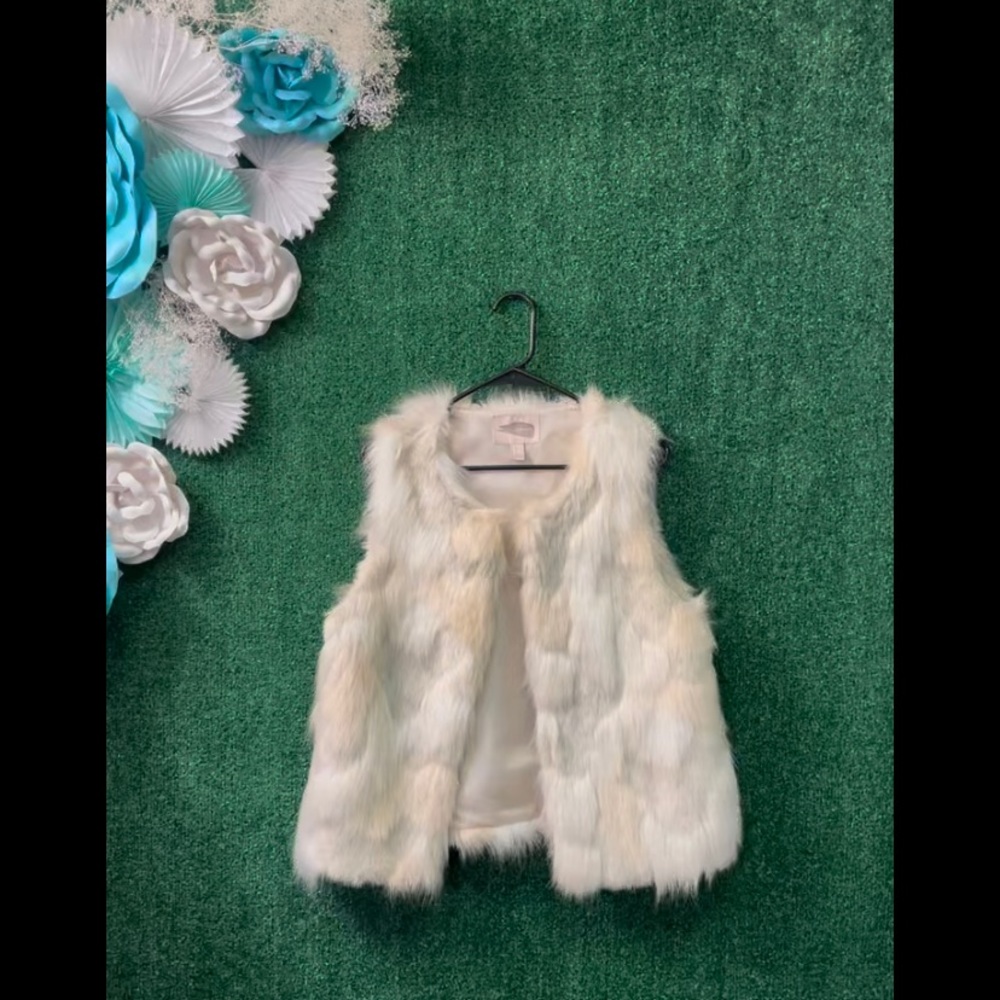 Forever 21 faux fur vest